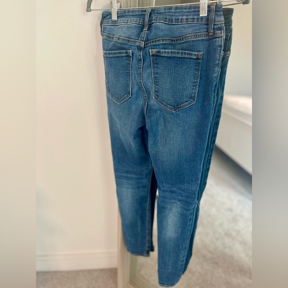 Old Navy Distressed Rockstar Jeans - Picture 4 of 4